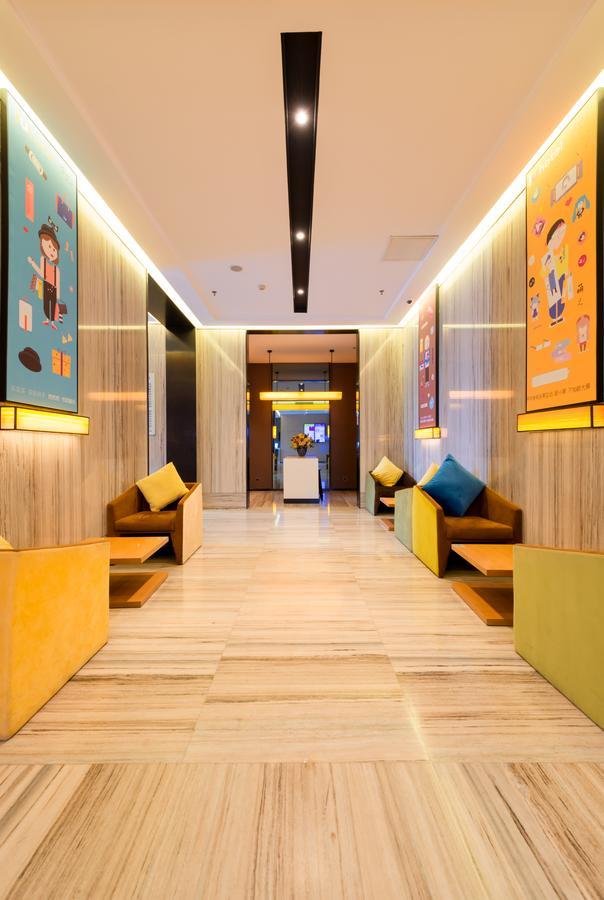 Iu Hotel Tianjin Binjiang Walking Street Екстериор снимка